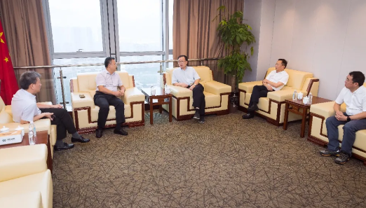 供应链综合商业服务平台迈进浙江第一站 — — 澳门新葡萄新京8883与温州交运集团战略签约