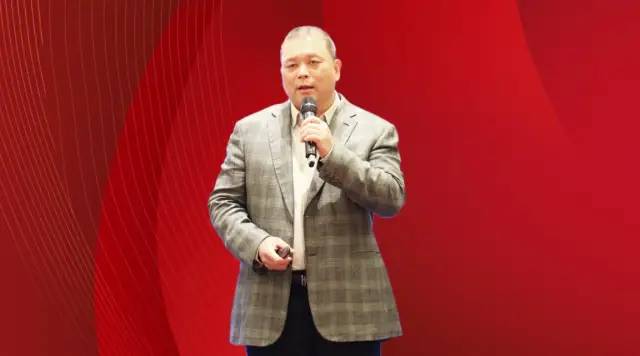 澳门新葡萄新京8883董事长周国辉2022新年致辞：风雨过后，彩虹更加灿烂！